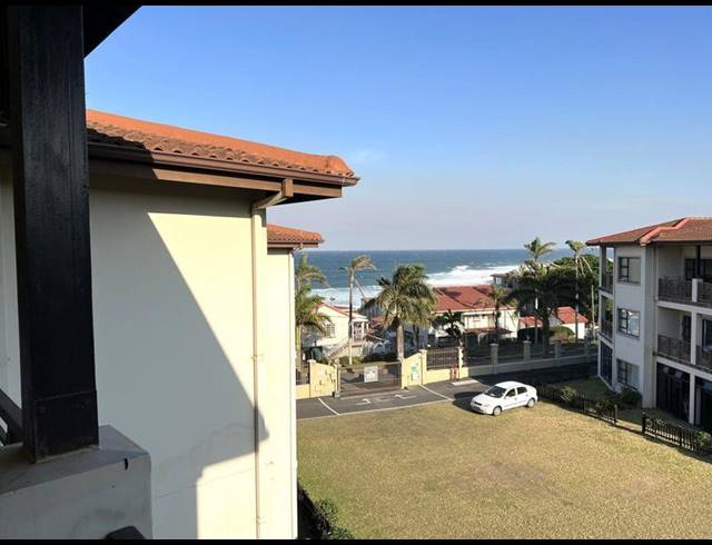 2 BEDROOM APARTMENT FOR SALE IN UVONGO BEACH